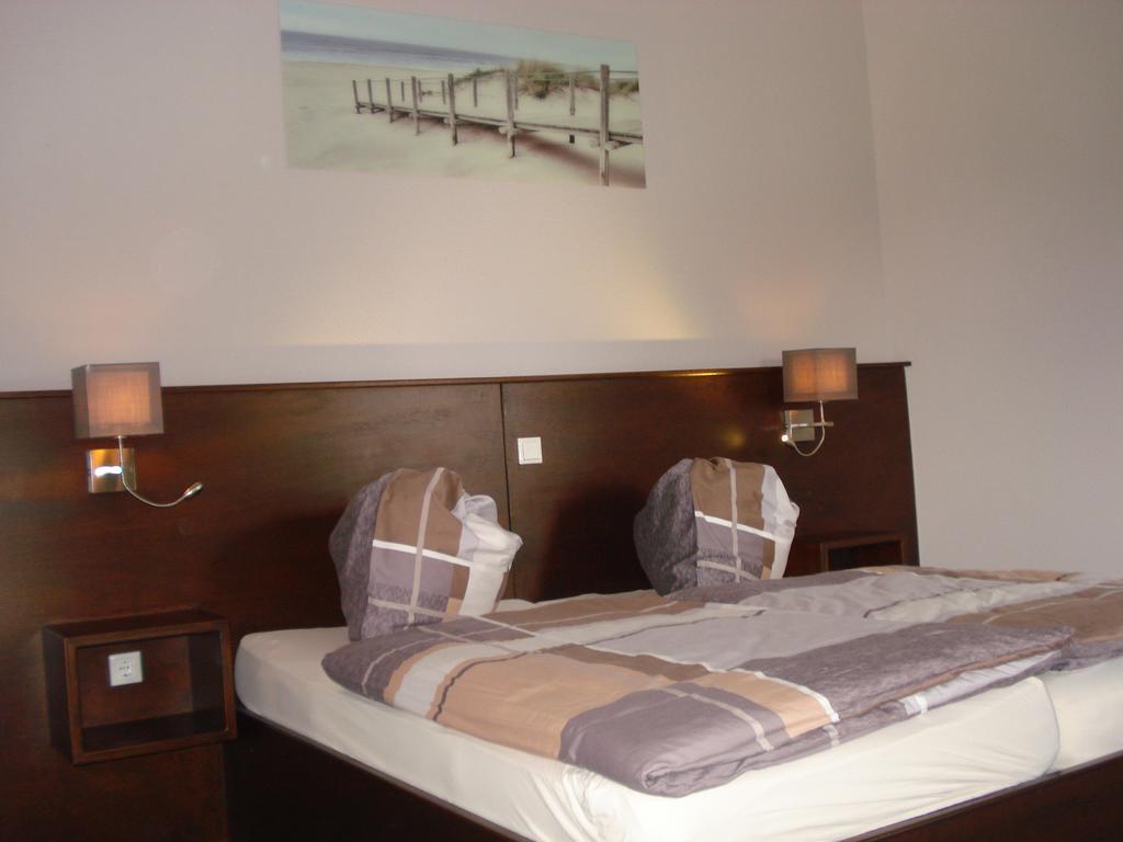 Hotel Restaurant Fritz Gronau  Bagian luar foto